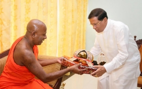 President visits Ranawana Purana Raja Maha Vihara