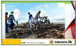 Commander of the Navy takes part in beach cleaning programme at Gintota