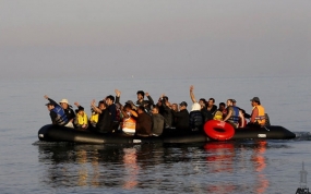 Greek Islands soak up 21,000 migrants in a single week