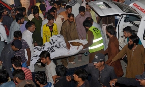 55 killed in suicide attack at Wagah in Pakistan