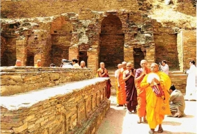 Sri Lankan delegation visits Pakistan&#039;s historic Buddhist Monestry at Takht-i-Bhai