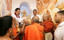 President places omniscient sacred relics in 'Sandahiru Stupa'