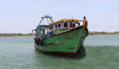 Navy seizes 7 Indian poachers in Sri Lankan waters