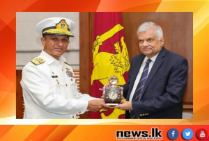 The Pakistan Navy Chief meets with the President