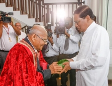 Govt wants ideas of scholars & intellectuals to build the country – President