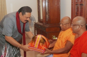 President visits Moragatenna Sri Maha Vihara