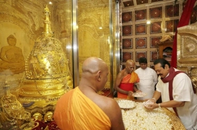 President pay homage to Sacred Tooth Relic in Kandy