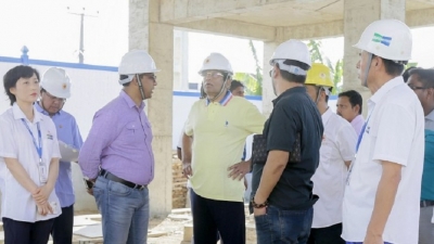 President inspects the progress of the Nephrology Hospital construction in Polonnaruwa