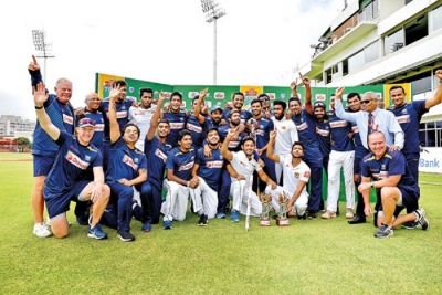 Leaders congratulate cricket team for Test series win
