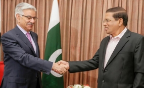 Senior Pakistani Ministers Call on  President Sirisena