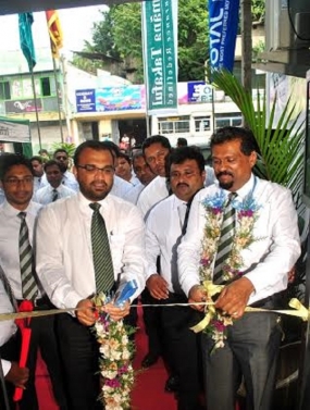 Amãna Takaful opens new office in Ratnapura