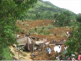 People affected in Nuwara Eliya sheltered in 45 camps