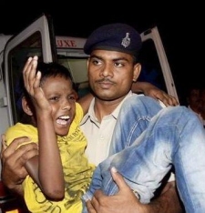 Stampede at Ram Leela kills 32
