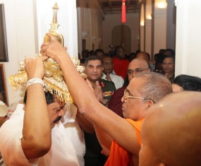 Relics of Sandahiru Stupa chamber handed over to the President