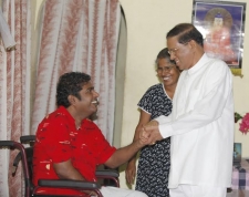 President inquires into well being of Ananda Vithana