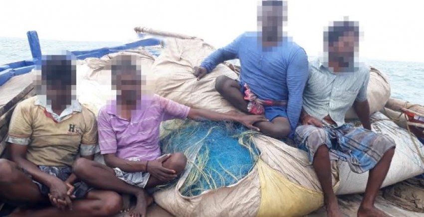 Navy apprehends 06 Indian nationals with 2379kg of beedi leaves in Sri Lankan waters