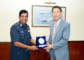Korean Ambassador Calls on  Air Force Commander