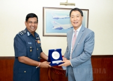 Korean Ambassador Calls on Air Force Commander