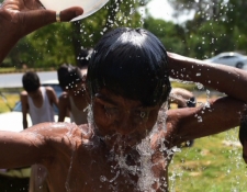 Scorching heatwave in Pakistan causes mayhem on 700 lives amidst Ramadan obligations