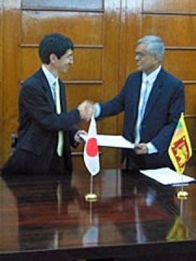 Japan awards master&#039;s degree fellowships to officials from Sri Lanka