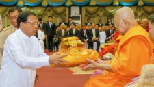 President inaugurates exposition of Sacred Relics from Mahiyangana Rajamaha Viharaya in Thailand