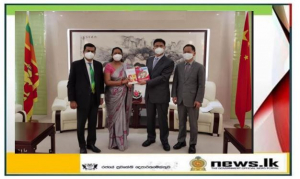 Health Minister Pavithra Wanniarachchi meets new Chinese Ambassador