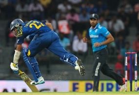 Sri Lanka beat England by 25 runs