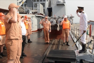 Russian Navy ship ‘Admiral Vinogradov’ arrives at port of Colombo