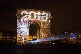 WORLD WELCOMES NEW YEAR DESPITE TERROR FEARS