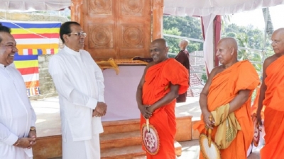 On advice of Mahasangha the country not head in  wrong direction – President