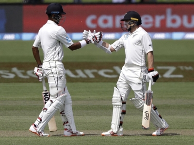 NZ leads Sri Lanka by 305 at stumps on day 2, 2nd test