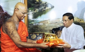 President, PM visit Mahiyangana Raja Maha Vihara