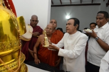 PM participates at several religious ceremonies in Upali Dharmashrama Vihara, Kataragama