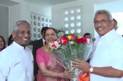 President visits SL High Commission in India