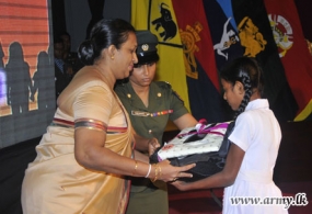 Army Seva Vanitha Unit awards scholarships to war hero children