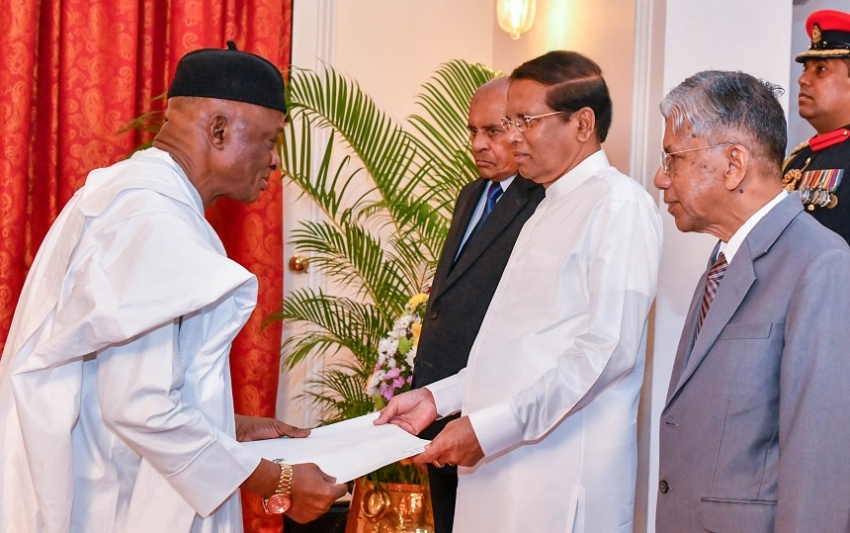 3 new envoys present credentials to President