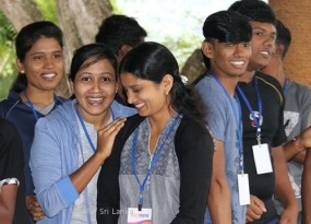 UNFPA celebrates Youth Day by engaging Lankan youth for peace